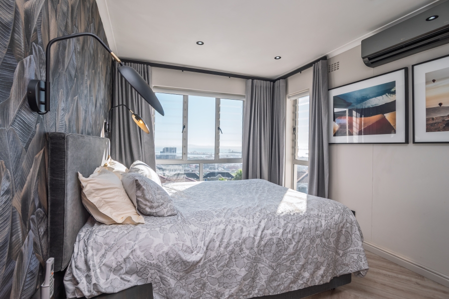 To Let 2 Bedroom Property for Rent in Vredehoek Western Cape